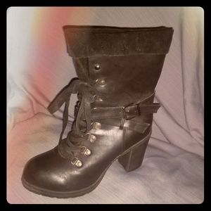 Combat style Chase&Chloe high heeled boots